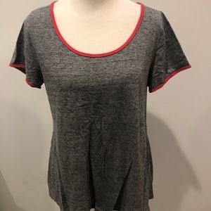 Lularoe Classic Tee - Medium